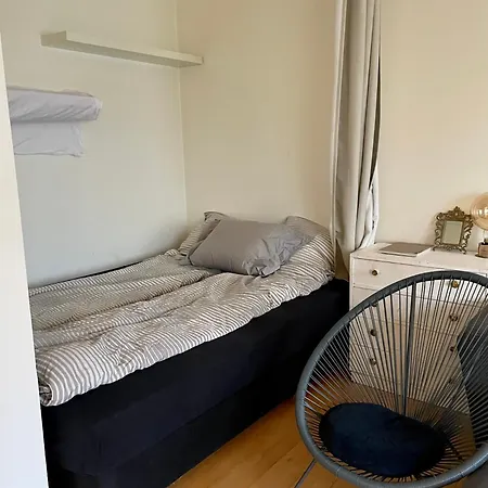 Apartment Med Udsigt Til Frederiksberg Have