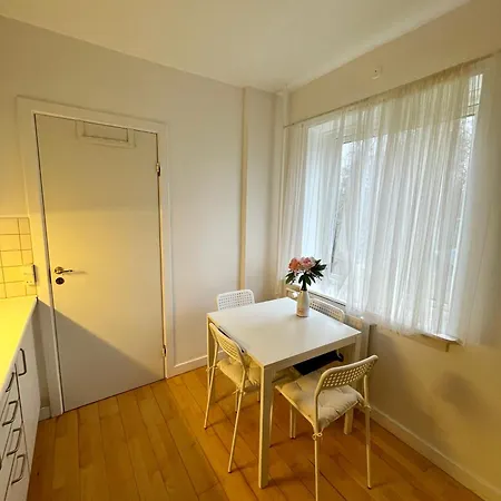 Med Udsigt Til Frederiksberg Have *